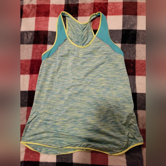 3 pack lady's tanks - Picture 5 of 7